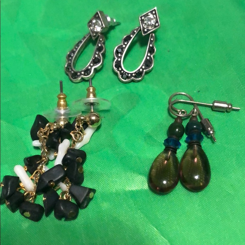 Used earrings size 1”